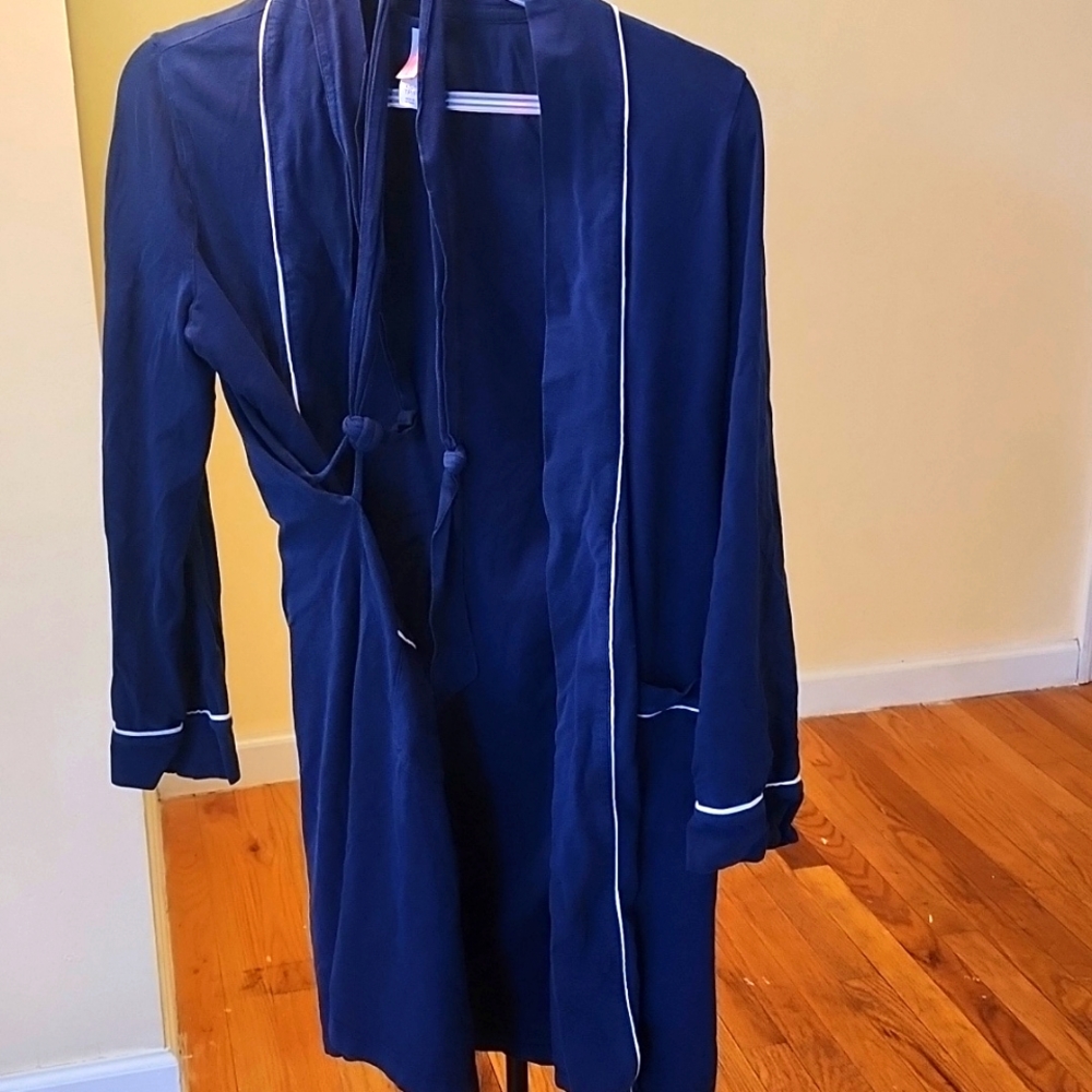 Short robe